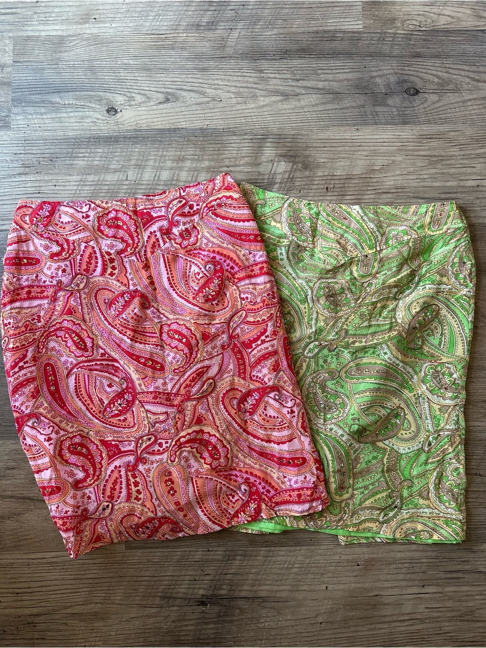 Worthington Paisley Pencil skirt lot size 8 green and pink embellished Y2K style